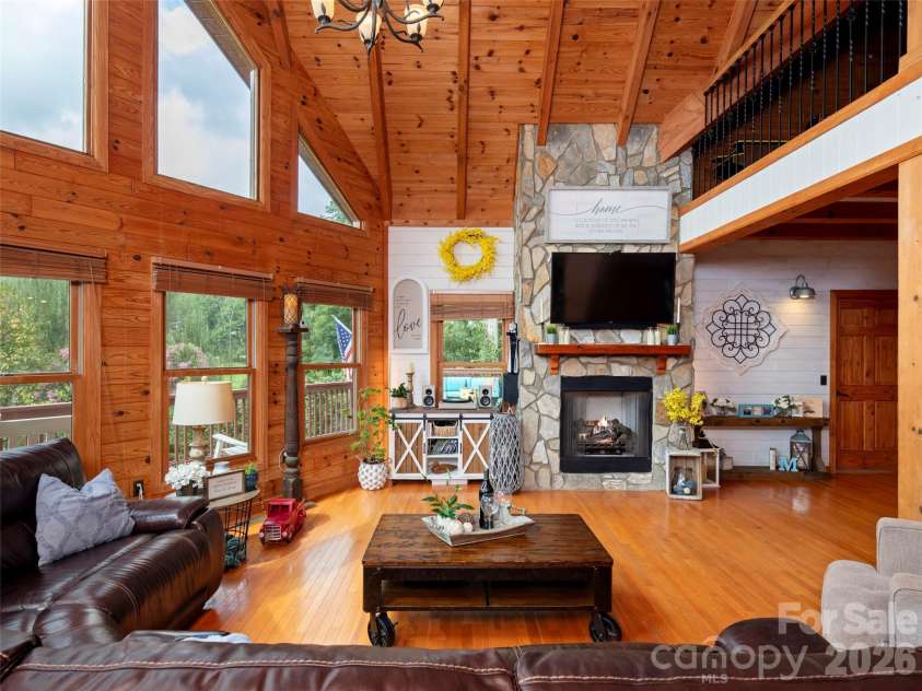 64 Cradling Cove, Waynesville, NC 28785.  MLS# CAR4381938, YatesRealty ID 22620. 
