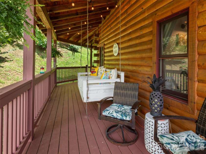 64 Cradling Cove, Waynesville, NC 28785.  MLS# CAR4381938, YatesRealty ID 22620. 