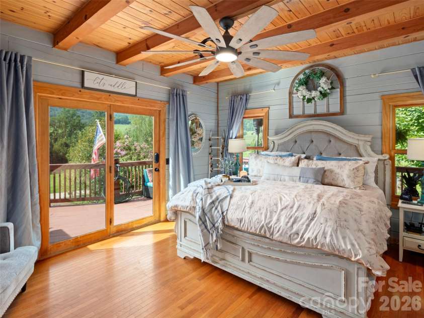 64 Cradling Cove, Waynesville, NC 28785.  MLS# CAR4381938, YatesRealty ID 22620. 