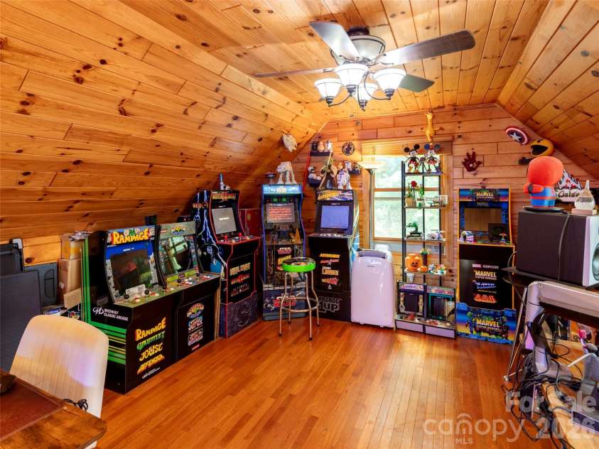 64 Cradling Cove, Waynesville, NC 28785.  MLS# CAR4381938, YatesRealty ID 22620. 