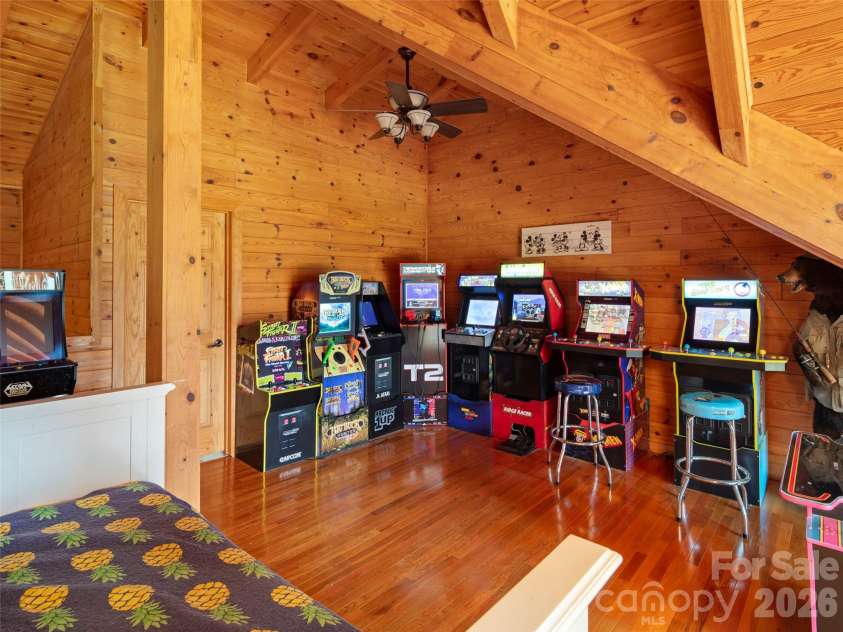 64 Cradling Cove, Waynesville, NC 28785.  MLS# CAR4381938, YatesRealty ID 22620. 