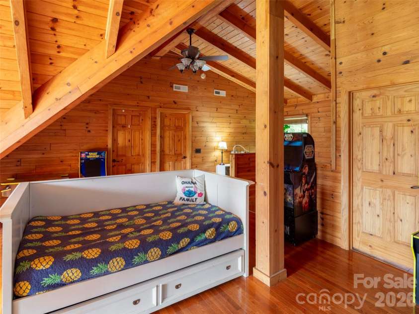 64 Cradling Cove, Waynesville, NC 28785.  MLS# CAR4381938, YatesRealty ID 22620. 