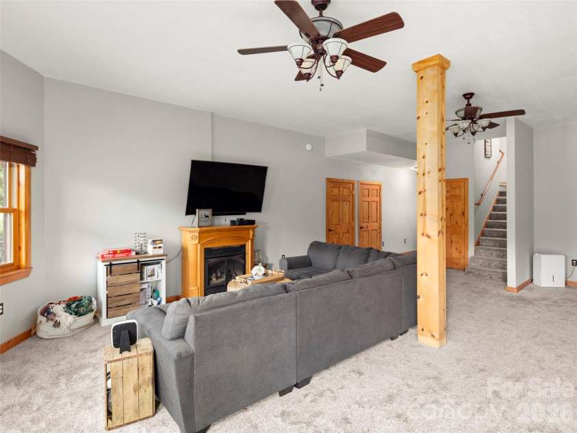 64 Cradling Cove, Waynesville, NC 28785.  MLS# CAR4381938, YatesRealty ID 22620. 