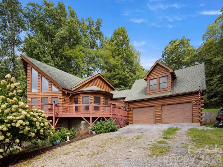 64 Cradling Cove, Waynesville, NC 28785.  MLS# CAR4381938, YatesRealty ID 22620. 