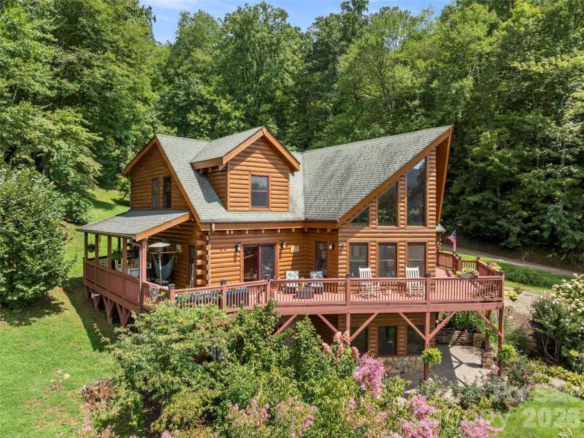 64 Cradling Cove, Waynesville, NC 28785.  MLS# CAR4381938, YatesRealty ID 22620. 