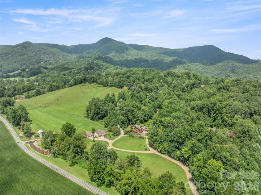 64 Cradling Cove, Waynesville, NC 28785.  MLS# CAR4381938, YatesRealty ID 22620. 