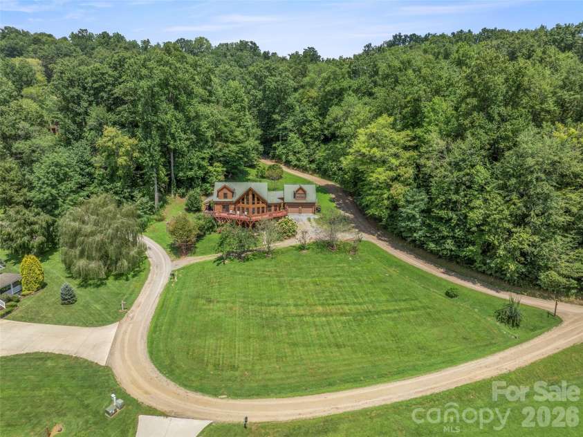 64 Cradling Cove, Waynesville, NC 28785.  MLS# CAR4381938, YatesRealty ID 22620. 