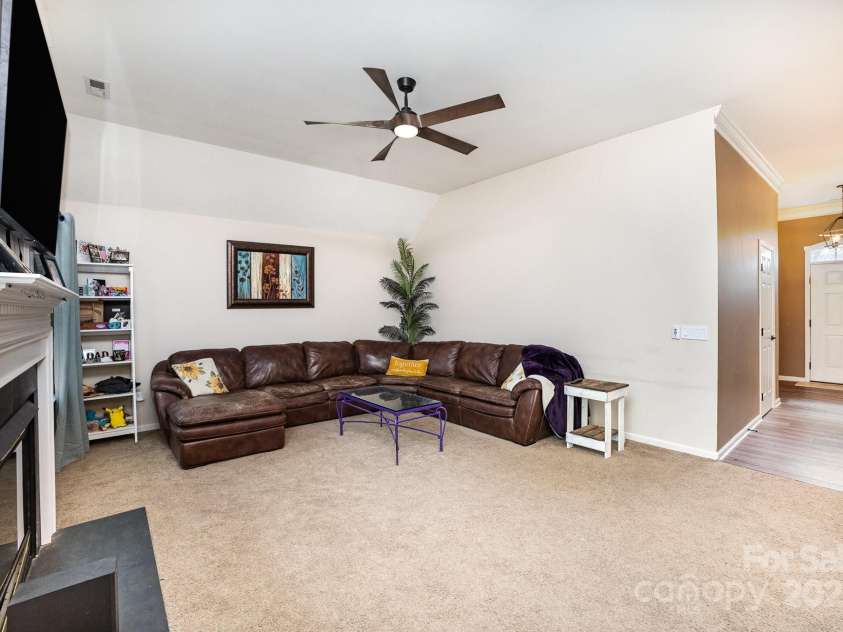 147 Gabriel Drive, Mooresville, NC 28115.  MLS# CAR4241745, YatesRealty ID 22621. 