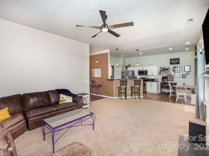 147 Gabriel Drive, Mooresville, NC 28115.  MLS# CAR4241745, YatesRealty ID 22621. 