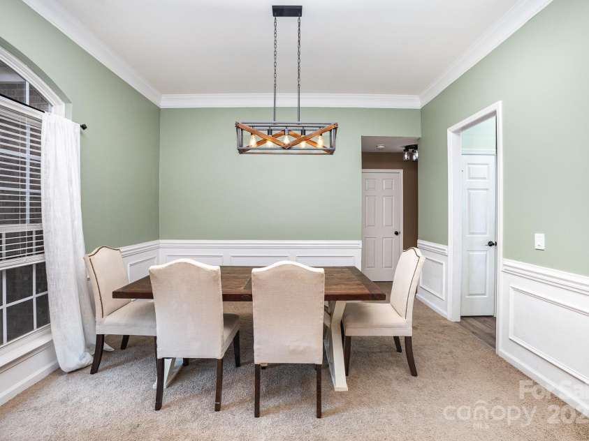 147 Gabriel Drive, Mooresville, NC 28115.  MLS# CAR4241745, YatesRealty ID 22621. 