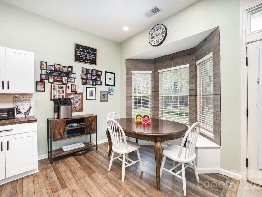147 Gabriel Drive, Mooresville, NC 28115.  MLS# CAR4241745, YatesRealty ID 22621. 