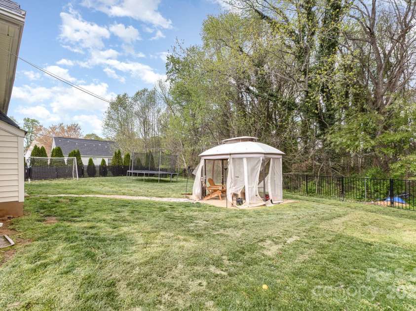 147 Gabriel Drive, Mooresville, NC 28115.  MLS# CAR4241745, YatesRealty ID 22621. 