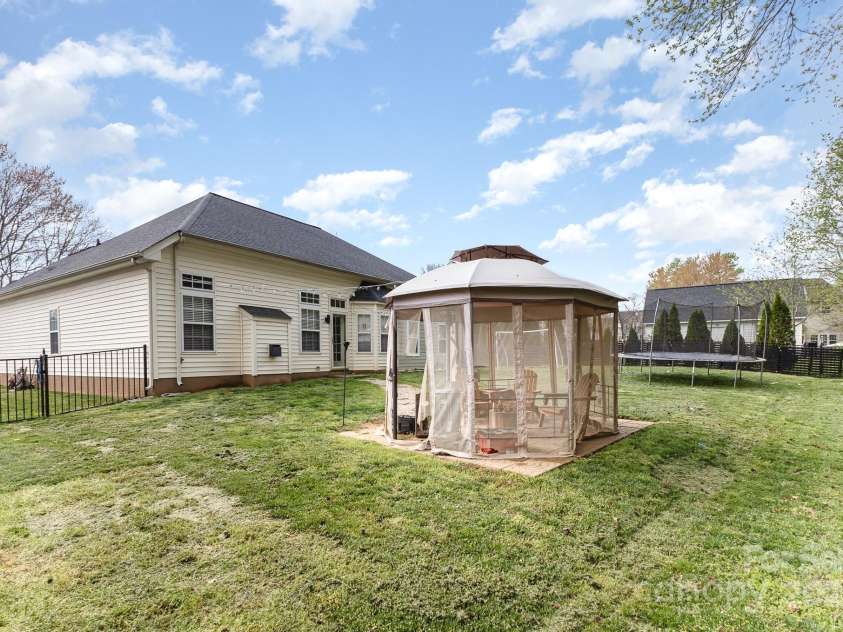 147 Gabriel Drive, Mooresville, NC 28115.  MLS# CAR4241745, YatesRealty ID 22621. 