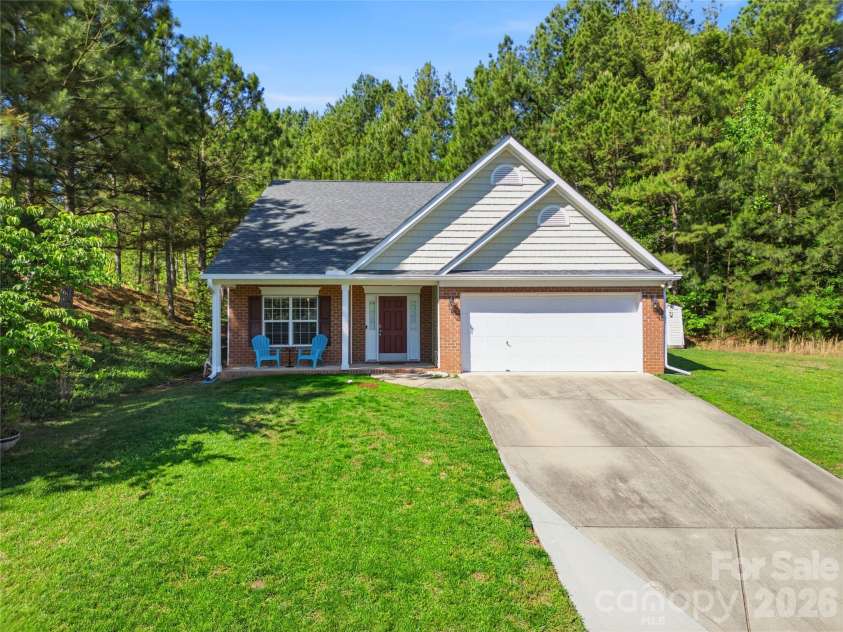 2001 Campfield Court, Waxhaw, NC 28173.  MLS# CAR4381067, YatesRealty ID 22621. 