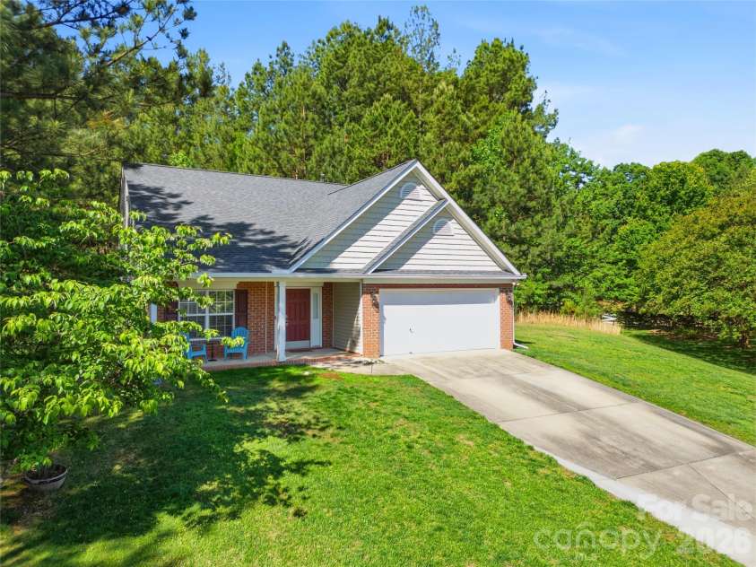 2001 Campfield Court, Waxhaw, NC 28173.  MLS# CAR4381067, YatesRealty ID 22621. 