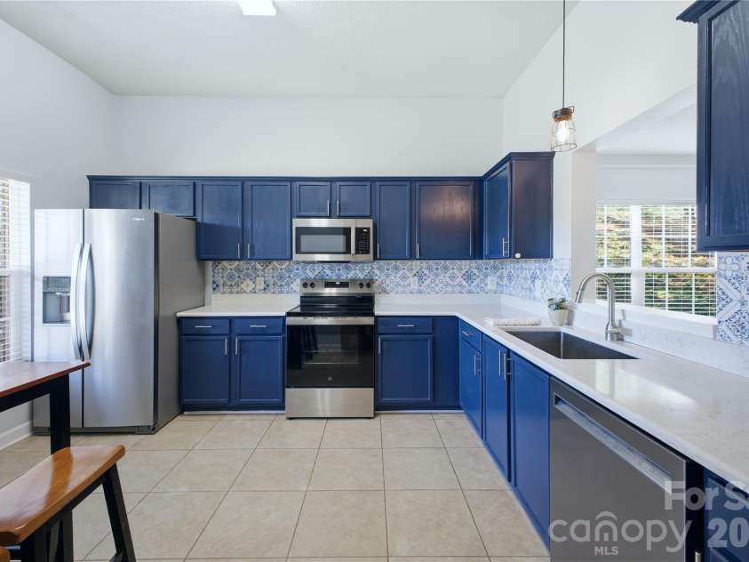 2001 Campfield Court, Waxhaw, NC 28173.  MLS# CAR4381067, YatesRealty ID 22621. 