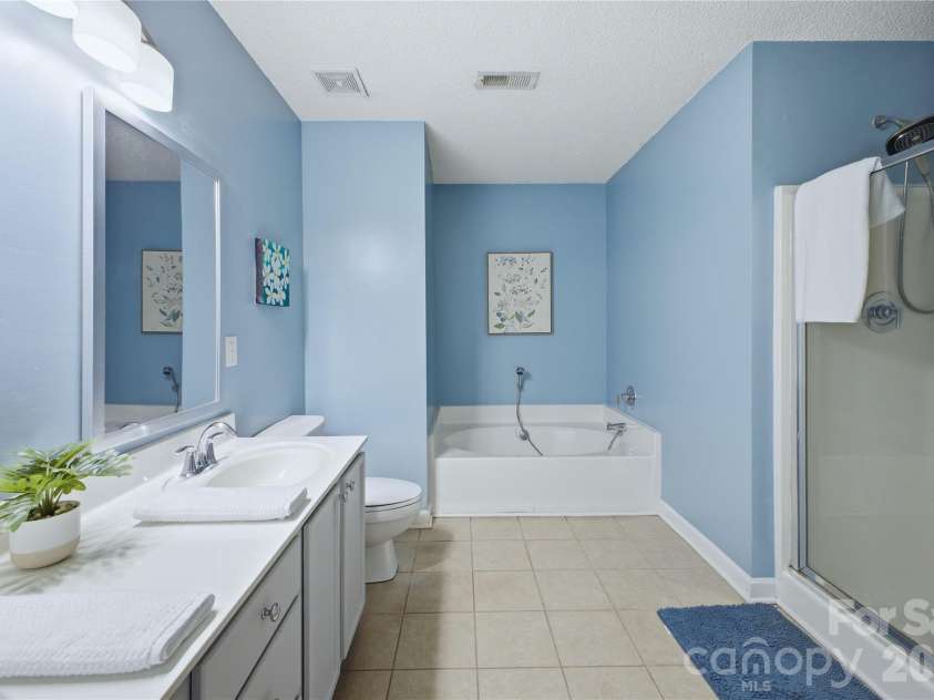 2001 Campfield Court, Waxhaw, NC 28173.  MLS# CAR4381067, YatesRealty ID 22621. 