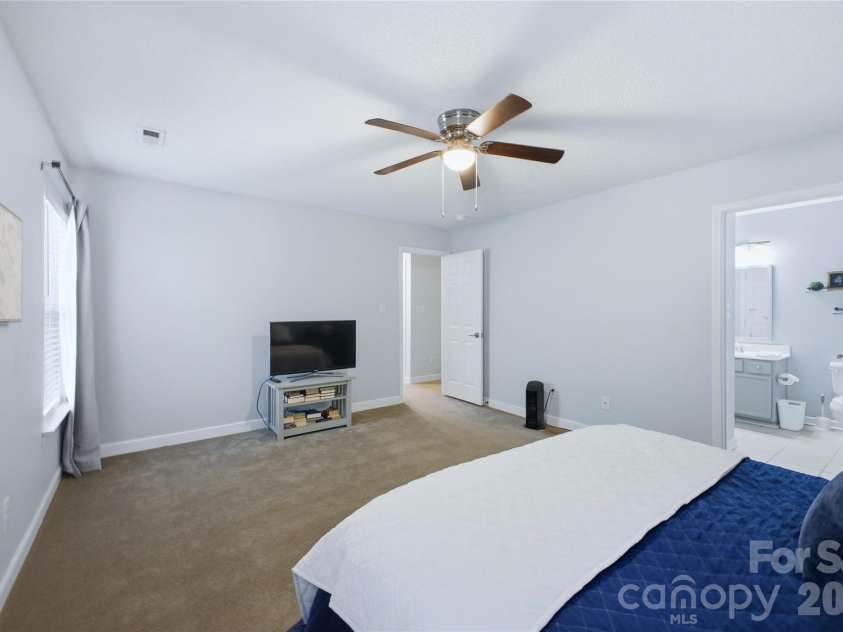 2001 Campfield Court, Waxhaw, NC 28173.  MLS# CAR4381067, YatesRealty ID 22621. 