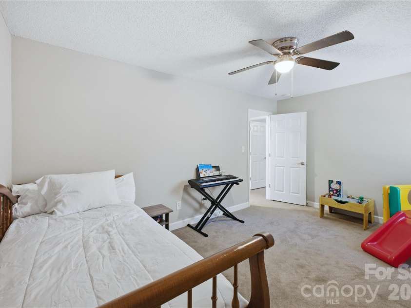 2001 Campfield Court, Waxhaw, NC 28173.  MLS# CAR4381067, YatesRealty ID 22621. 