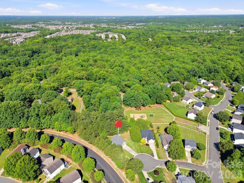 2001 Campfield Court, Waxhaw, NC 28173.  MLS# CAR4381067, YatesRealty ID 22621. 