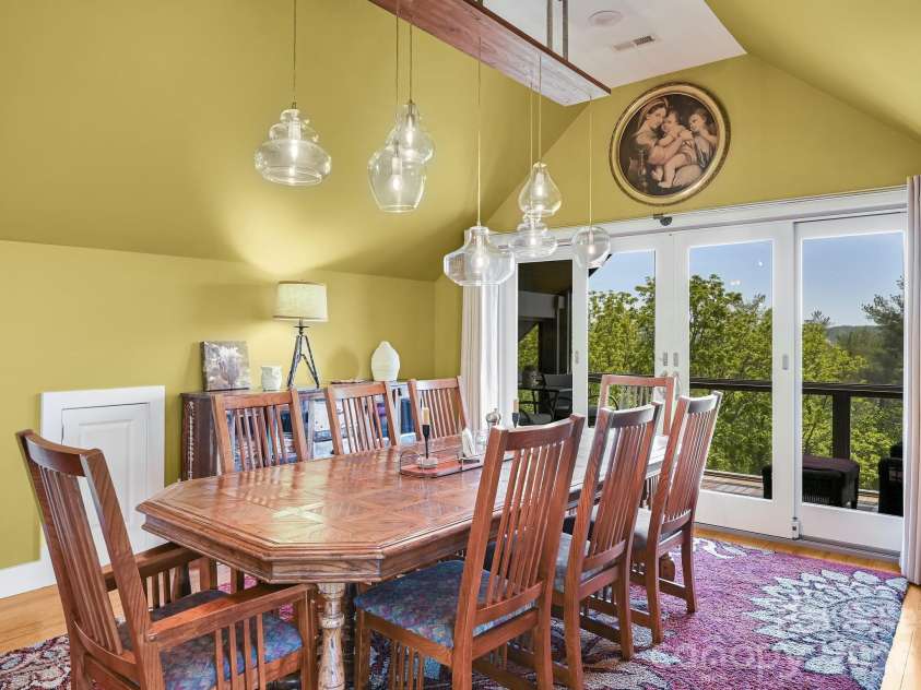 44 Dane Acres Drive, Alexander, NC 28701.  MLS# CAR4368207, YatesRealty ID 22624. 