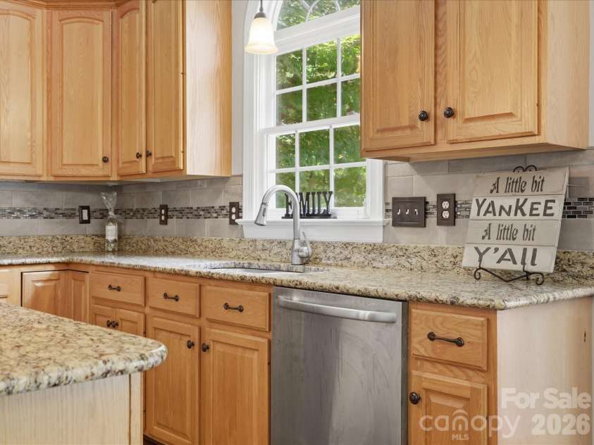 1101 Baldwin Lane, Waxhaw, NC 28173.  MLS# CAR4378491, YatesRealty ID 22625. 