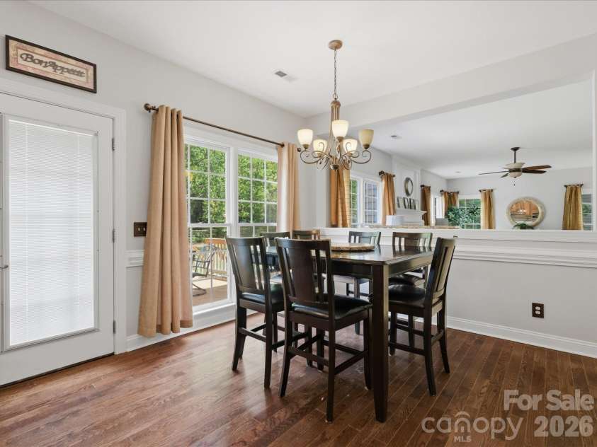 1101 Baldwin Lane, Waxhaw, NC 28173.  MLS# CAR4378491, YatesRealty ID 22625. Breakfast Area
