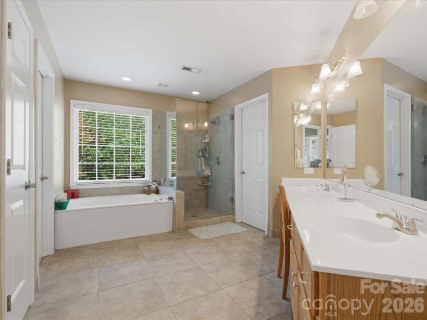 1101 Baldwin Lane, Waxhaw, NC 28173.  MLS# CAR4378491, YatesRealty ID 22625. Primary Bathroom