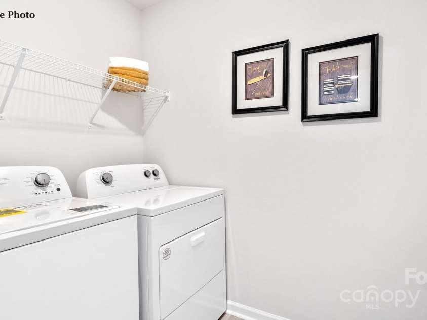 6708 Barcelona Way, Charlotte, NC 28214.  MLS# CAR4271527, YatesRealty ID 22625. 