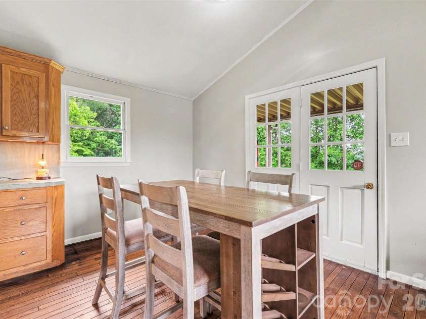 2960 Lavina Lane, Claremont, NC 28610.  MLS# CAR4380522, YatesRealty ID 22626. Dining area