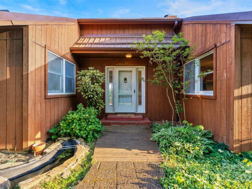 55 Dane Acres Drive, Alexander, NC 28701.  MLS# CAR4264076, YatesRealty ID 22626. 