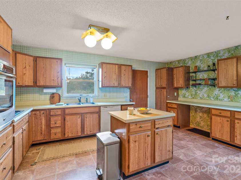 55 Dane Acres Drive, Alexander, NC 28701.  MLS# CAR4264076, YatesRealty ID 22626. 