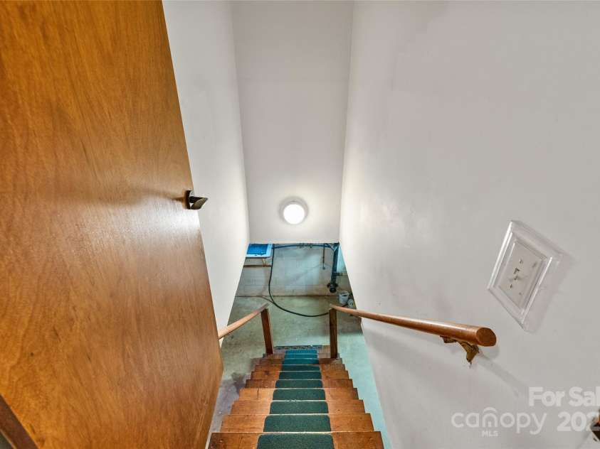 55 Dane Acres Drive, Alexander, NC 28701.  MLS# CAR4264076, YatesRealty ID 22626. 