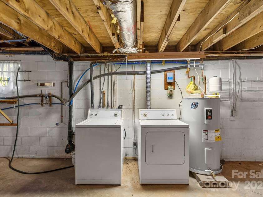 55 Dane Acres Drive, Alexander, NC 28701.  MLS# CAR4264076, YatesRealty ID 22626. 