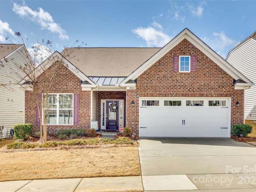 10014 Berkeley Castle Drive, Charlotte, NC 28273.  MLS# CAR4226296, YatesRealty ID 22627. 