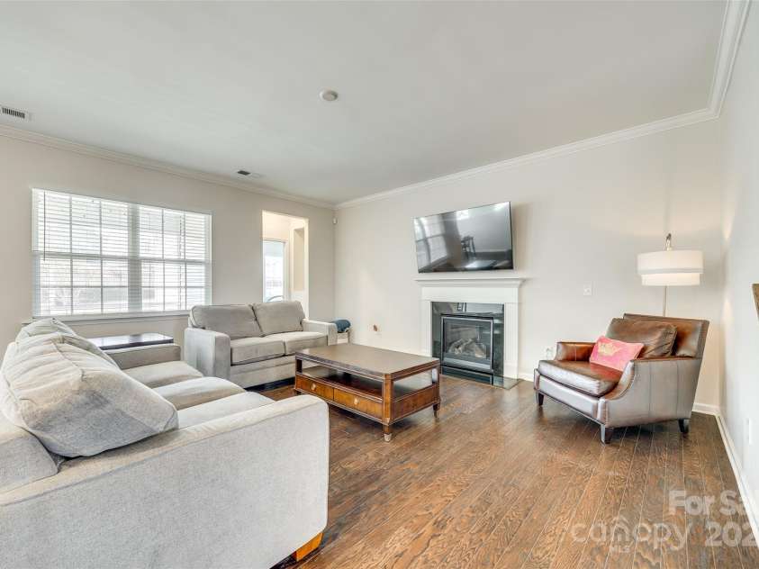 10014 Berkeley Castle Drive, Charlotte, NC 28273.  MLS# CAR4226296, YatesRealty ID 22627. 