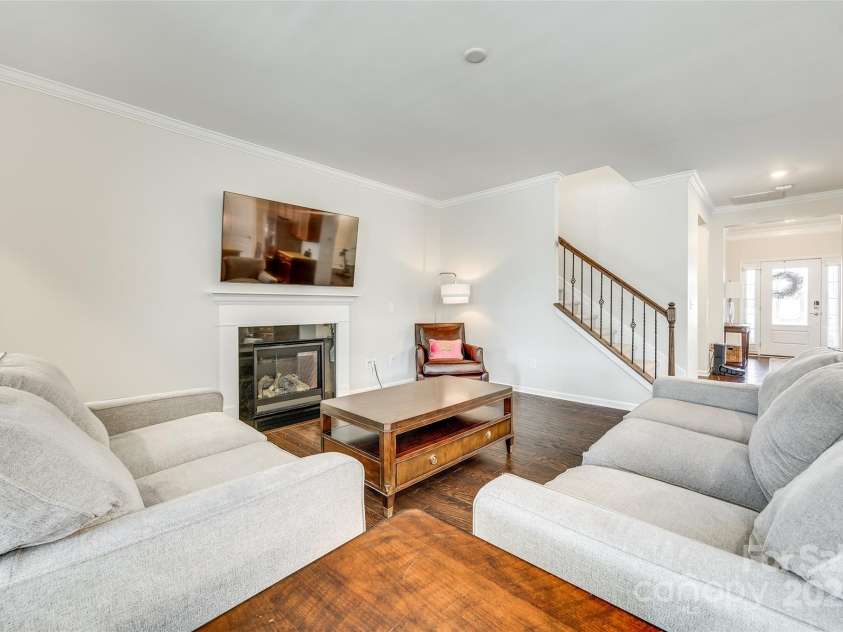 10014 Berkeley Castle Drive, Charlotte, NC 28273.  MLS# CAR4226296, YatesRealty ID 22627. 