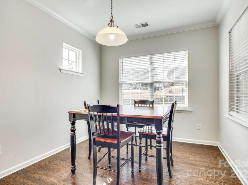 10014 Berkeley Castle Drive, Charlotte, NC 28273.  MLS# CAR4226296, YatesRealty ID 22627. 