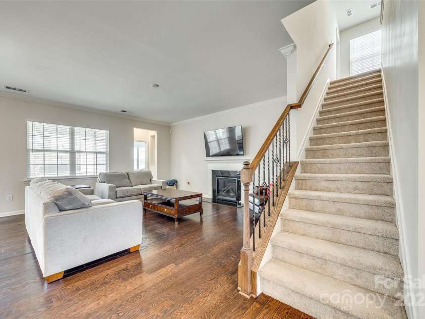 10014 Berkeley Castle Drive, Charlotte, NC 28273.  MLS# CAR4226296, YatesRealty ID 22627. 