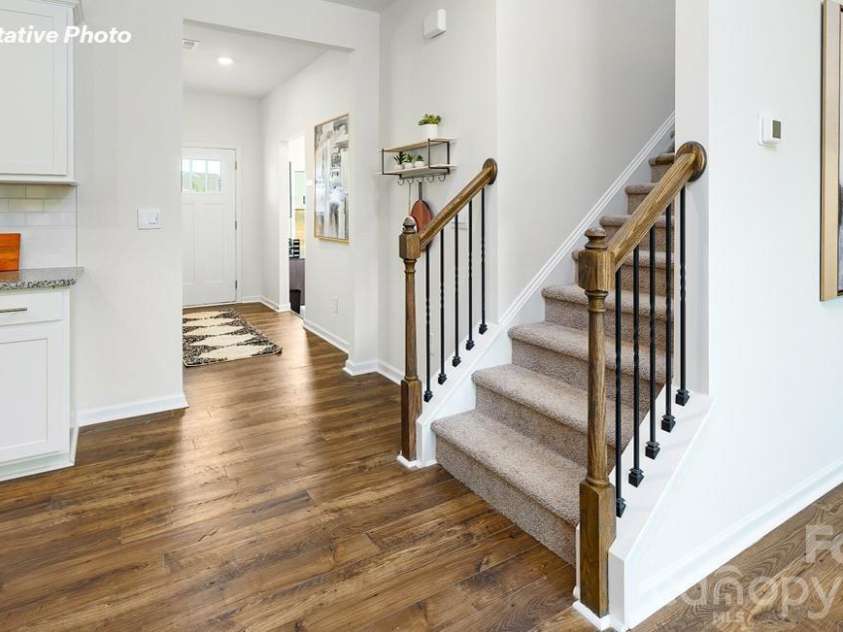 5608 Pamplona Way, Charlotte, NC 28214.  MLS# CAR4352903, YatesRealty ID 22627. 