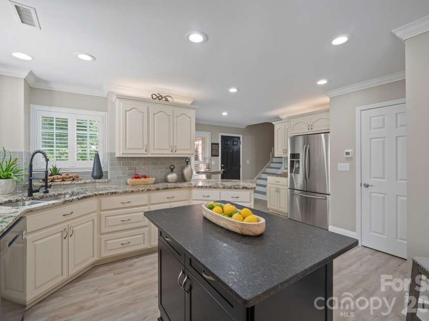 5639 Gristmill Lane, Mint Hill, NC 28227.  MLS# CAR4382231, YatesRealty ID 22628. 