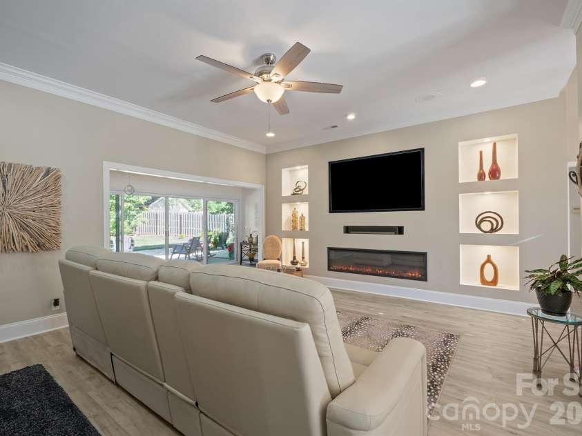 5639 Gristmill Lane, Mint Hill, NC 28227.  MLS# CAR4382231, YatesRealty ID 22628. 
