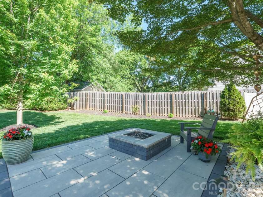 5639 Gristmill Lane, Mint Hill, NC 28227.  MLS# CAR4382231, YatesRealty ID 22628. 