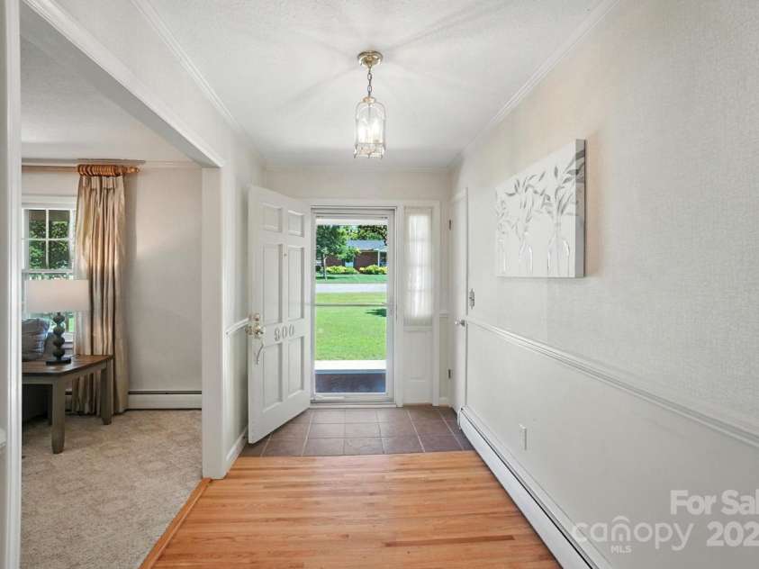 900 Nance Street, Kannapolis, NC 28083.  MLS# CAR4272286, YatesRealty ID 22628. 