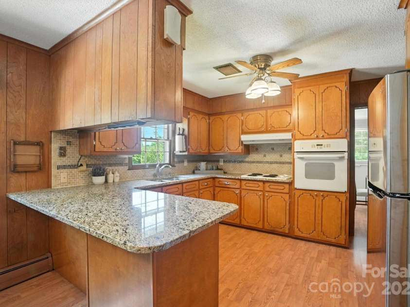 900 Nance Street, Kannapolis, NC 28083.  MLS# CAR4272286, YatesRealty ID 22628. 