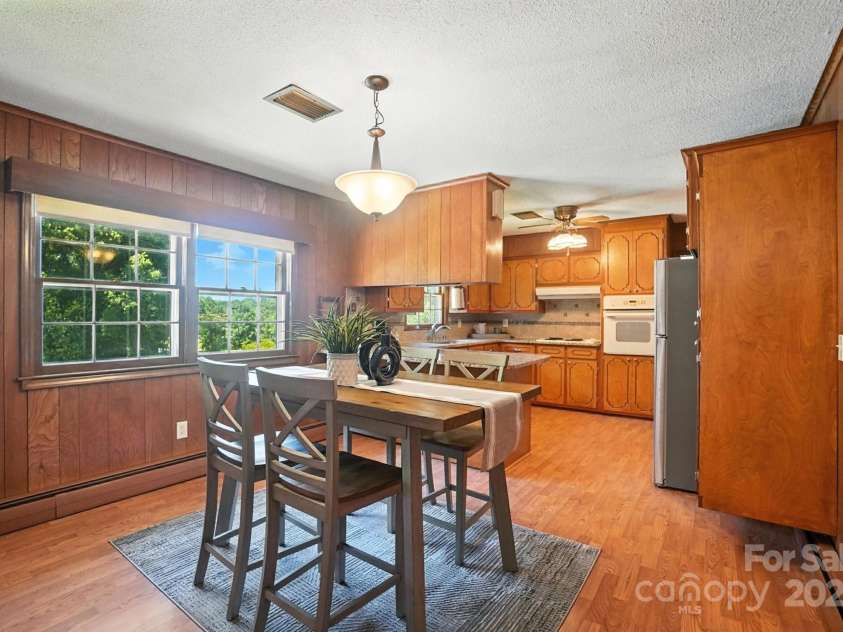 900 Nance Street, Kannapolis, NC 28083.  MLS# CAR4272286, YatesRealty ID 22628. 