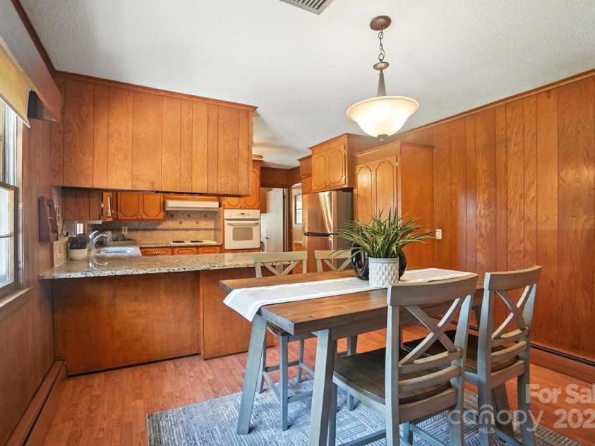 900 Nance Street, Kannapolis, NC 28083.  MLS# CAR4272286, YatesRealty ID 22628. 