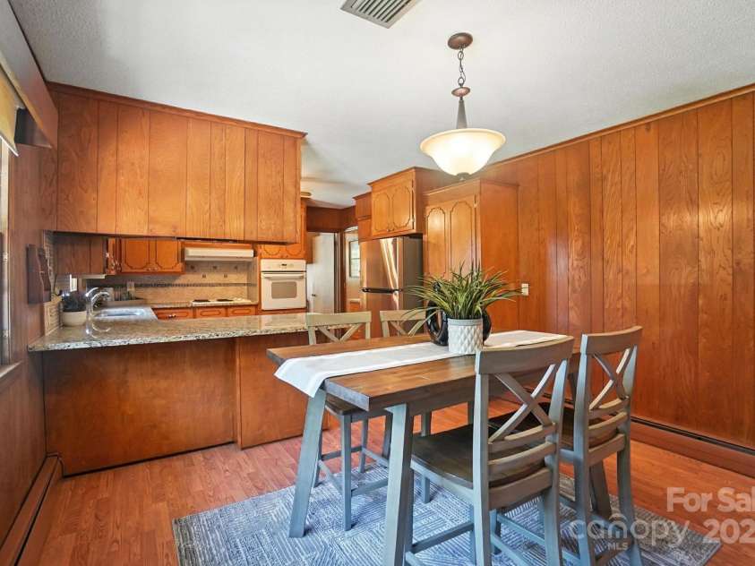 900 Nance Street, Kannapolis, NC 28083.  MLS# CAR4272286, YatesRealty ID 22628. 