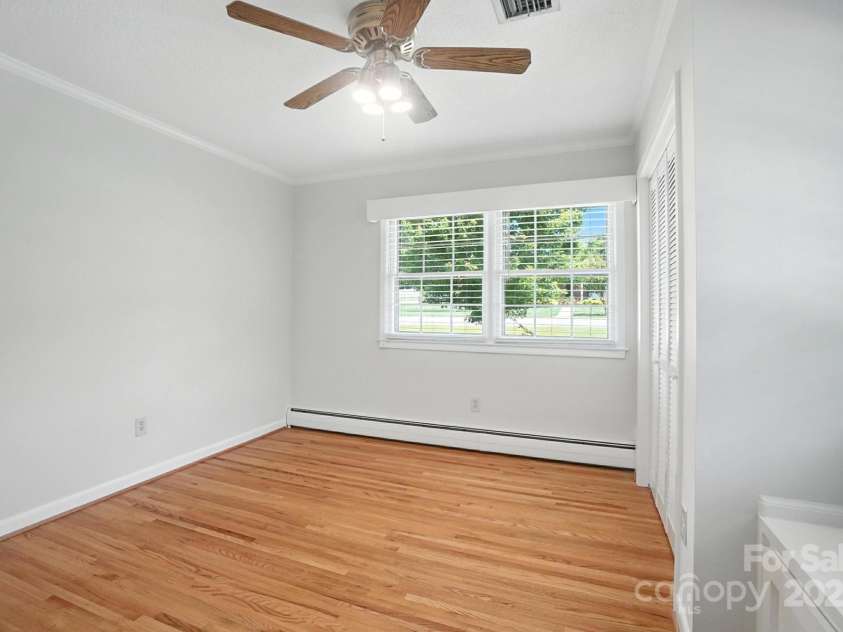 900 Nance Street, Kannapolis, NC 28083.  MLS# CAR4272286, YatesRealty ID 22628. 