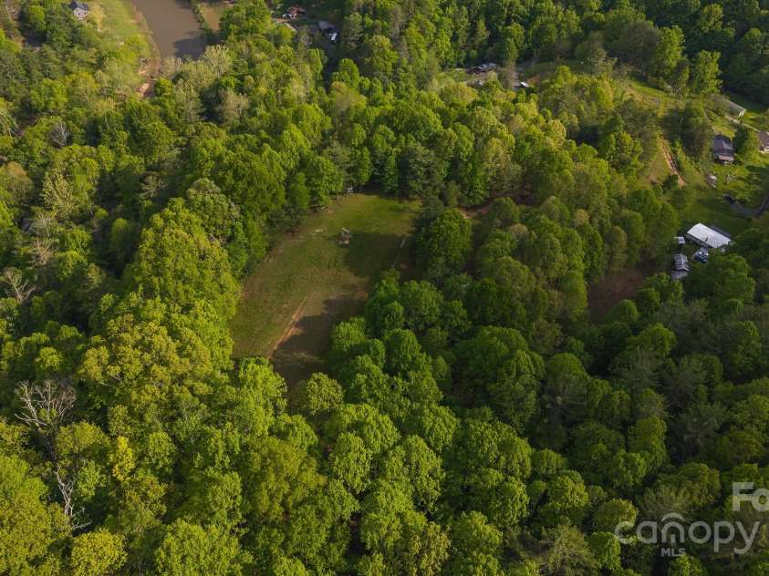 559 Mouth Of Silas Creek Road, Lansing, NC 28643.  MLS# CAR4263393, YatesRealty ID 22629. 